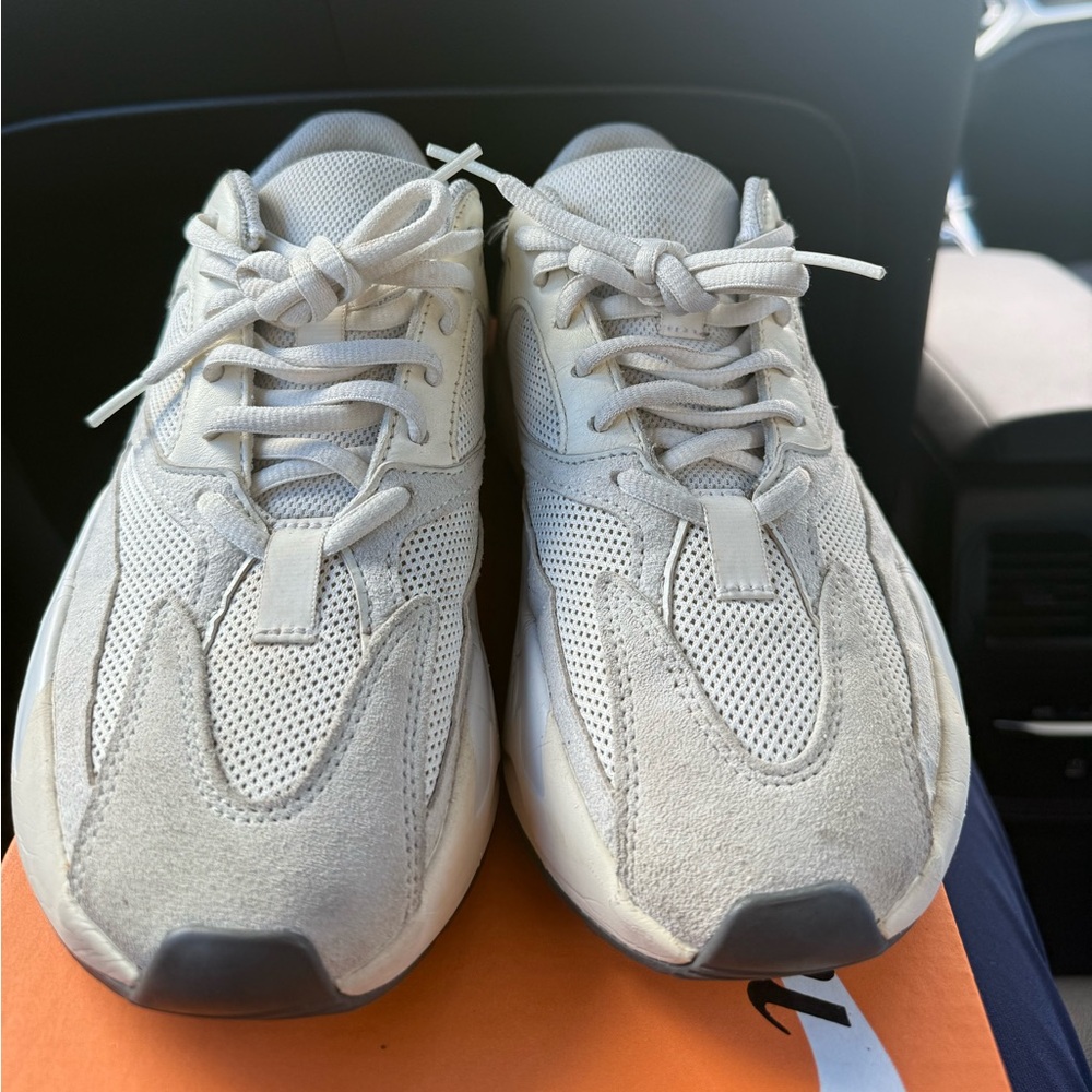 Adidas Yeezy Boost 700 Analog